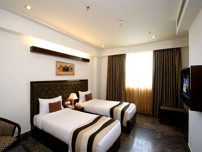 Taurus Sarovar Portico Új-Delhi Kültér fotó