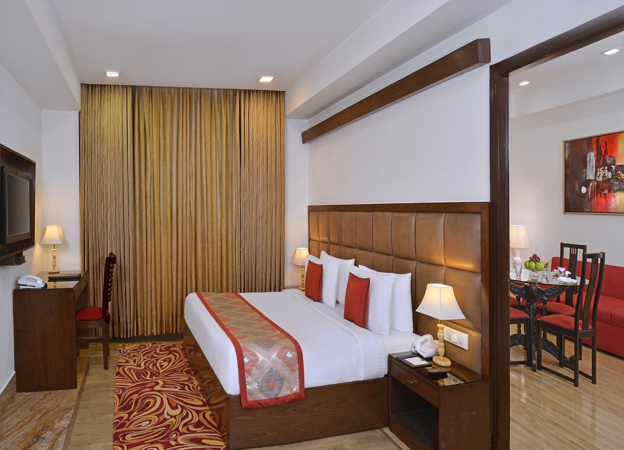 Taurus Sarovar Portico Új-Delhi Kültér fotó
